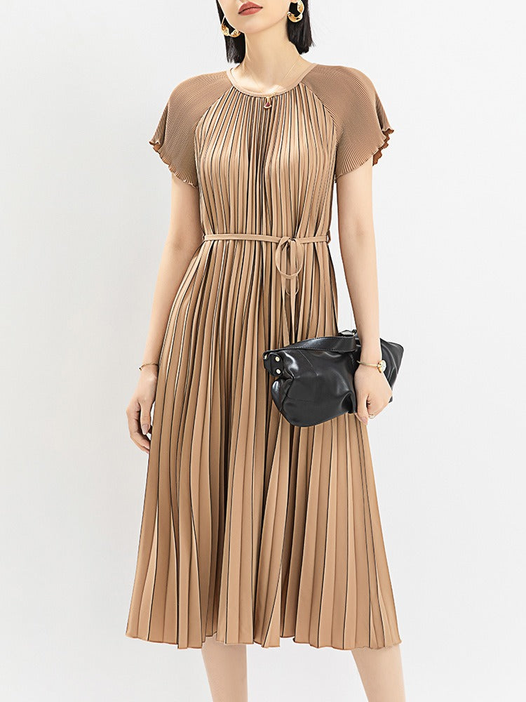 Colored printed waist tied mid length pleated skirt