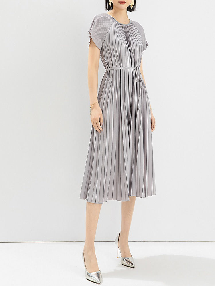 Colored printed waist tied mid length pleated skirt