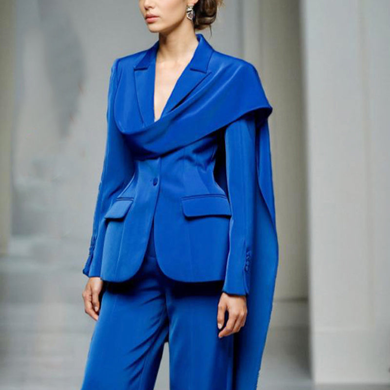 Blue small suit with a sense of design formal style slim fit and high-end look