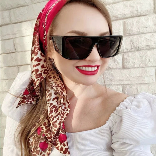 Beach head scarf perfect for any outdoor scene and can be worn in any season