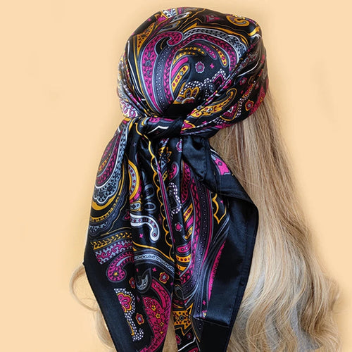 Beach head scarf perfect for any outdoor scene and can be worn in any season