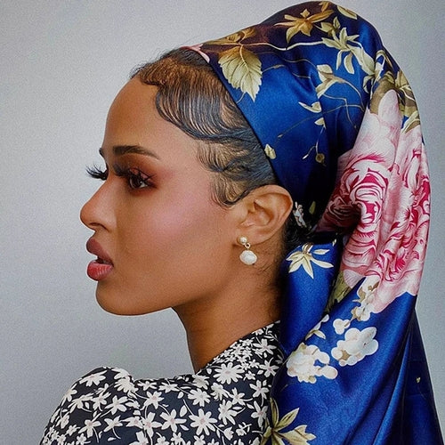 Beach head scarf perfect for any outdoor scene and can be worn in any season