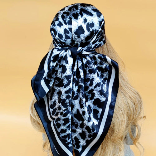 Beach head scarf perfect for any outdoor scene and can be worn in any season