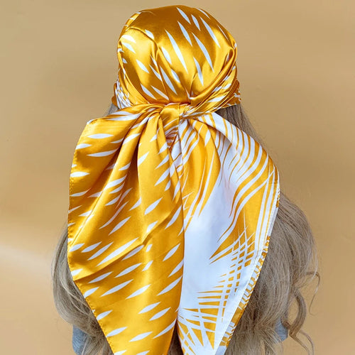 Beach head scarf perfect for any outdoor scene and can be worn in any season