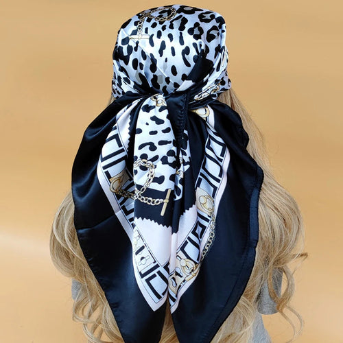 Beach head scarf perfect for any outdoor scene and can be worn in any season