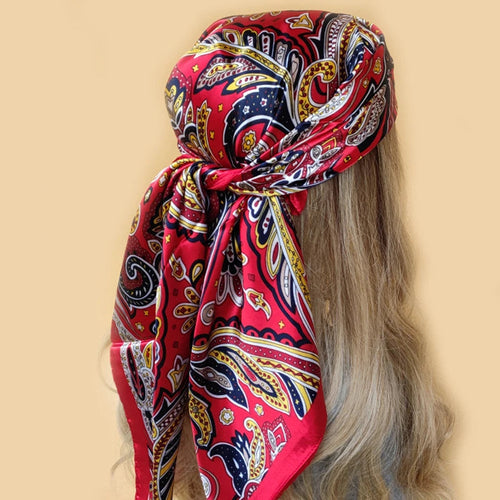 Beach head scarf perfect for any outdoor scene and can be worn in any season